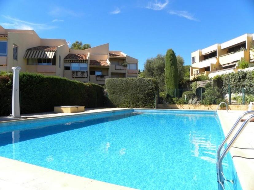 Studio Avec Piscines A 500M De La Plage Bandol Ngoại thất bức ảnh